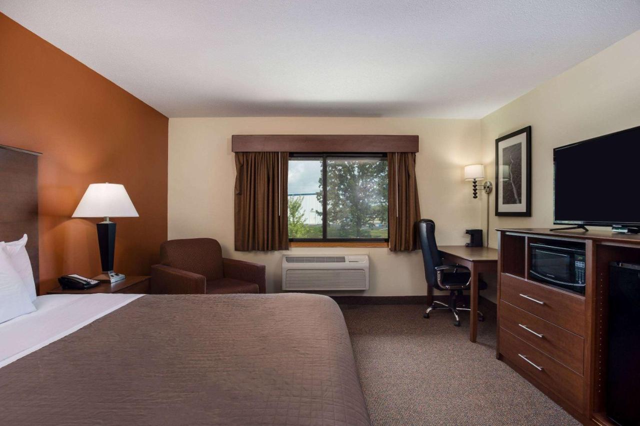 Americinn By Wyndham Tomahawk Exterior photo